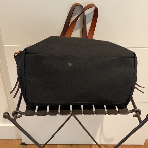 Dooney & Bourke blk tote - Picture 3 of 15